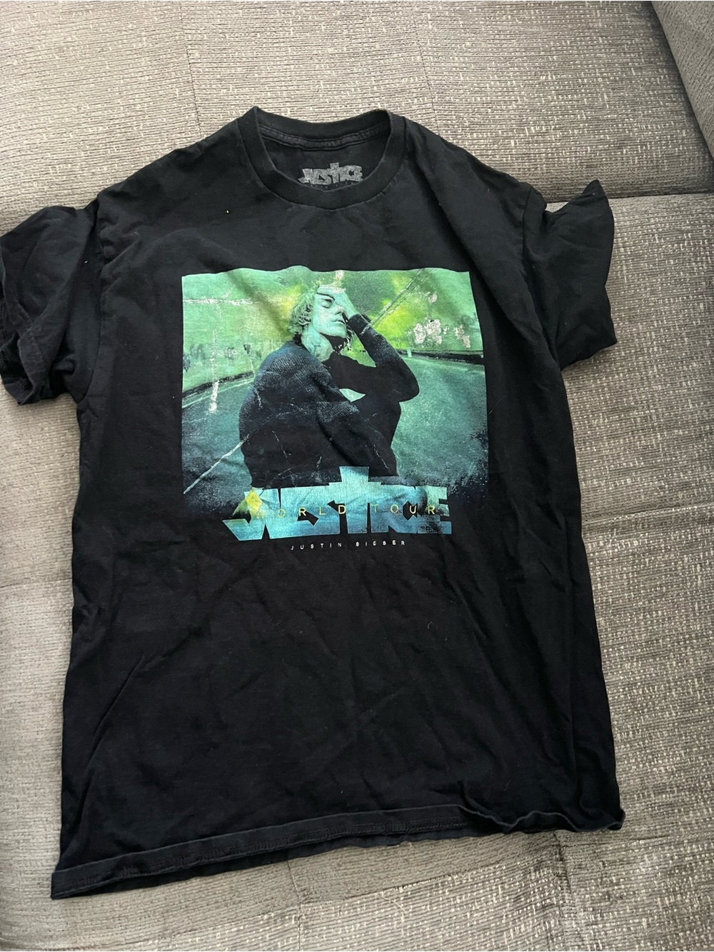 Justin Bieber Black Graphic Tee with Green Photo Print justice tour
